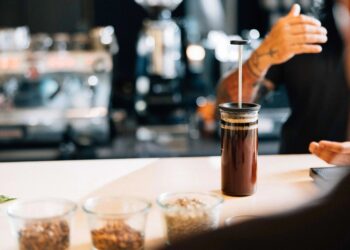 Find out how to Make Espresso With out Gear