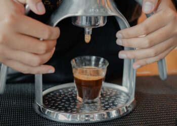 The 6 Greatest Handbook Espresso Machines Australia (2024)