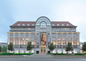 A New Elephant in City: KaDeWe Berlin!
