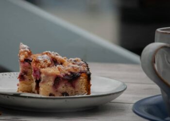 The go-to cake from the pan.